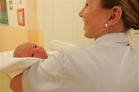 Porodnice,novorozenec (ilustraní foto)